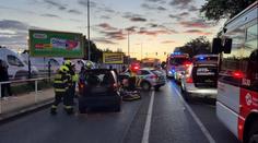Muže na přechodu srazilo auto, má rozsáhlá zranění. Policie zjistila šokující okolnosti