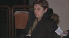 Tato žena utekla jisté smrti. S autem uvízla před jedoucím vlakem