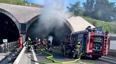Ohnivé peklo na slovinské dálnici. Kamion v tunelu narazil do kolony