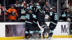 Nejrychlejší gól v historii uchvátil NHL. Brankář Dobeš jen kroutil hlavou