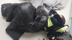 Hrozivý začátek dovolené. Letadla z Brna nemohla odletět. Děti spaly na zemi