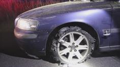 Mladík se řítil městem takřka bez pneumatik. Zaskočil i policisty