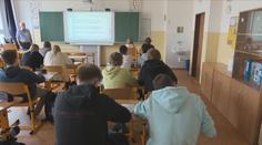 Školy trápí hromadění oxidu uhličitého. Úřad chystá odvětrávací systémy