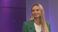 Mottlová si výrazně mladšího manžela užívá: Po Vegas jel při svatbě s holým zadkem