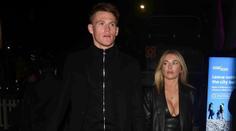 McTominay sestřelil Řecko. Jeho půvabná přítelkyně si užívá v plavkách