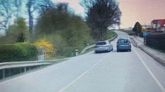 Agresor v audi ohrožuje řidiče v jižních Čechách. Jeho manévry děsí