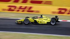 Staněk přišel o triumf v boxech! Český pilot F2 bral v Maďarsku stříbro