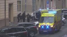 Rvačka za bílého dne v centru Prahy. Agresor napadl strážníka a zranil ho