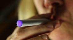 Pozor na elektronické cigarety: Jedna zmrzačila dítě, druhá zapálila škodovku!