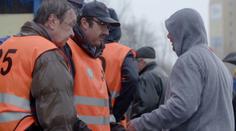 Utajený šéf v práci totálně selhal. Musela zasahovat policie! VIDEO