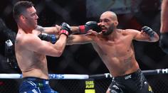 Kontroverzní výhra v UFC. Soupeře dvakrát dloubl do očí a pak ho ukončil