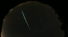 Astronomové hledají jasnou padající hvězdu, neviděli jste ji?