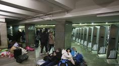 Porod uprostřed války. Malá Mia přišla na svět v kyjevském metru