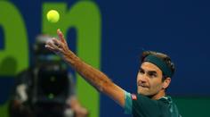 Federer se po vyřazení vrací k tréninku, z Dubaje se odhlásil