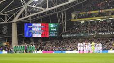 ODPORNÉ! Narušovali minutu ticha, vypískal je celý stadion