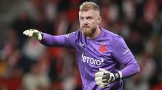Brankář Slavie do toho praštil. Vzal si přítelkyni, se kterou vychovává dvojčata