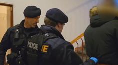Vánoce pro policisty nebývají svátky klidu a míru. Řešit musí rvačky i vraždy