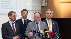 Opozice se kvůli rozpočtu obrátila na Ústavní soud. Vadí jí oslabení Sněmovny
