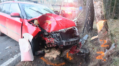 Na Vysočině havarovalo auto s dětmi. Bezohlednost řidičů vyrazila dech i policistům