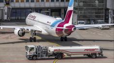 Začíná docházet palivo, situace je vážná. Aerolinky ruší tisíce letů