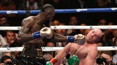 Diváci se radovali z knockoutu, Fury ale vstal z mrtvých