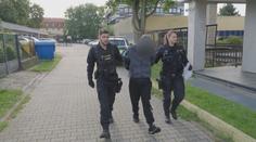 Mladík zaútočil na Jičínsku na své rodiče. Matce vyhrožoval zabitím