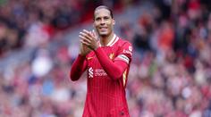 Kapitán loď neopouští. Liverpool podepsal po Salahovi další hvězdu