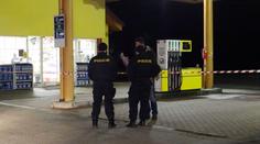 Muž v kukle a vaťáku přepadl benzínku, odnesl si deset tisíc