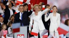 Andrzej Duda zůstane polským prezidentem. Získal 51,2 % hlasů