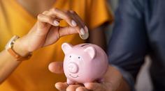 Ve 26 letech si našetřila tolik, že může do důchodu. Zveřejnila tři rady, jak se jí to povedlo