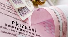 Spočítejte si daně. Termín podání daňového přiznání se blíží. KALKULAČKY