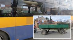 Autobus s dětmi boural! Ve škole jich záchranáři ošetřili třináct!