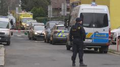 Takhle si došli pro podezřelého z vraždy učitele