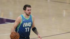Slovinský talent Dončič drtí NBA, LeBron dotáhl Lakers k dalšímu vítězství