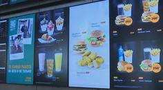 V Rusku se objevil nový fast food. Chutná prý stejně jako originál