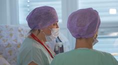 Česku chybí zdravotní sestry, některé nemocnice kvůli tomu zavírají oddělení