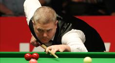 Zlomil si žebro, nadával a pumpovali mu žaludek. Hráč snookeru má průšvih