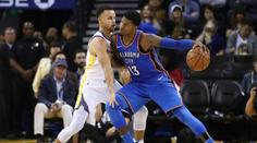 Šampioni z Golden State poprvé padli, Oklahoma je stále bez bodu