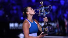 Sabalenková slaví první grandslam! V krásné bitvě udolala Rybakinovou