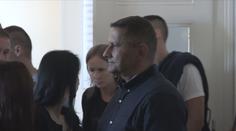 Potrestaný šéf zásahovky je zpátky ve službě. Chce odškodnění