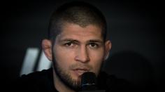 Khabib šílí z McGregora: Jak může mlátit starý lidi? Nadává i vládě USA!