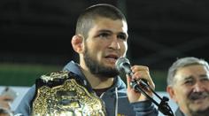 Khabib vyhrožuje UFC: Jestli vyrazíte mé kamarády, tak končím!