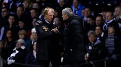 Vtipálci! Mourinho a McClaren předstírali, že si dají do zubů