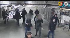 Policie odhalila dva fanoušky Slavie s rasistickým vzkazem pro Kamaru