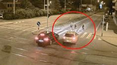 VIDEO: Auto smetlo dívku na přechodu. Jeden řidič ji pouštěl, druhý se vyřítil