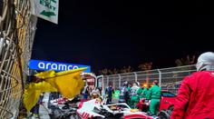 Schumacher měl v kvalifikaci hrozivou nehodu. Byl odvezen do nemocnice