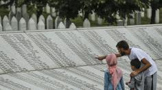 Srbové se bouří, za popírání genocidy v Srebrenici mohou jít do vězení