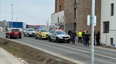 Tragická smrt v pražských Řeporyjích. Muž nepřežil pád z lešení domu