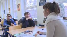 Odbory chtějí více peněz pro učitele. Jsou v první linii, argumentují