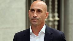 Rubiales poprvé u soudu. Kvůli polibku se nesmí k hráčce přiblížit